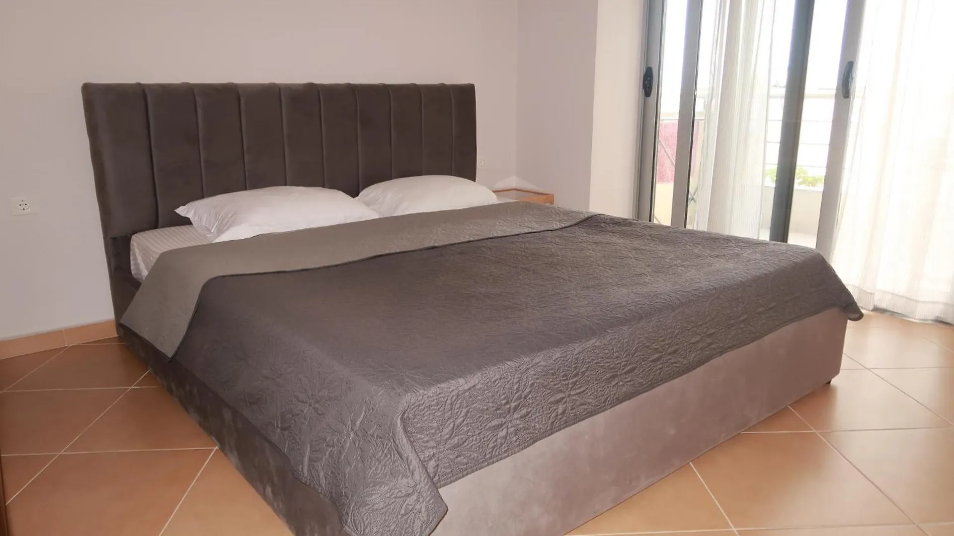 Valeon Apartment One Sarandë