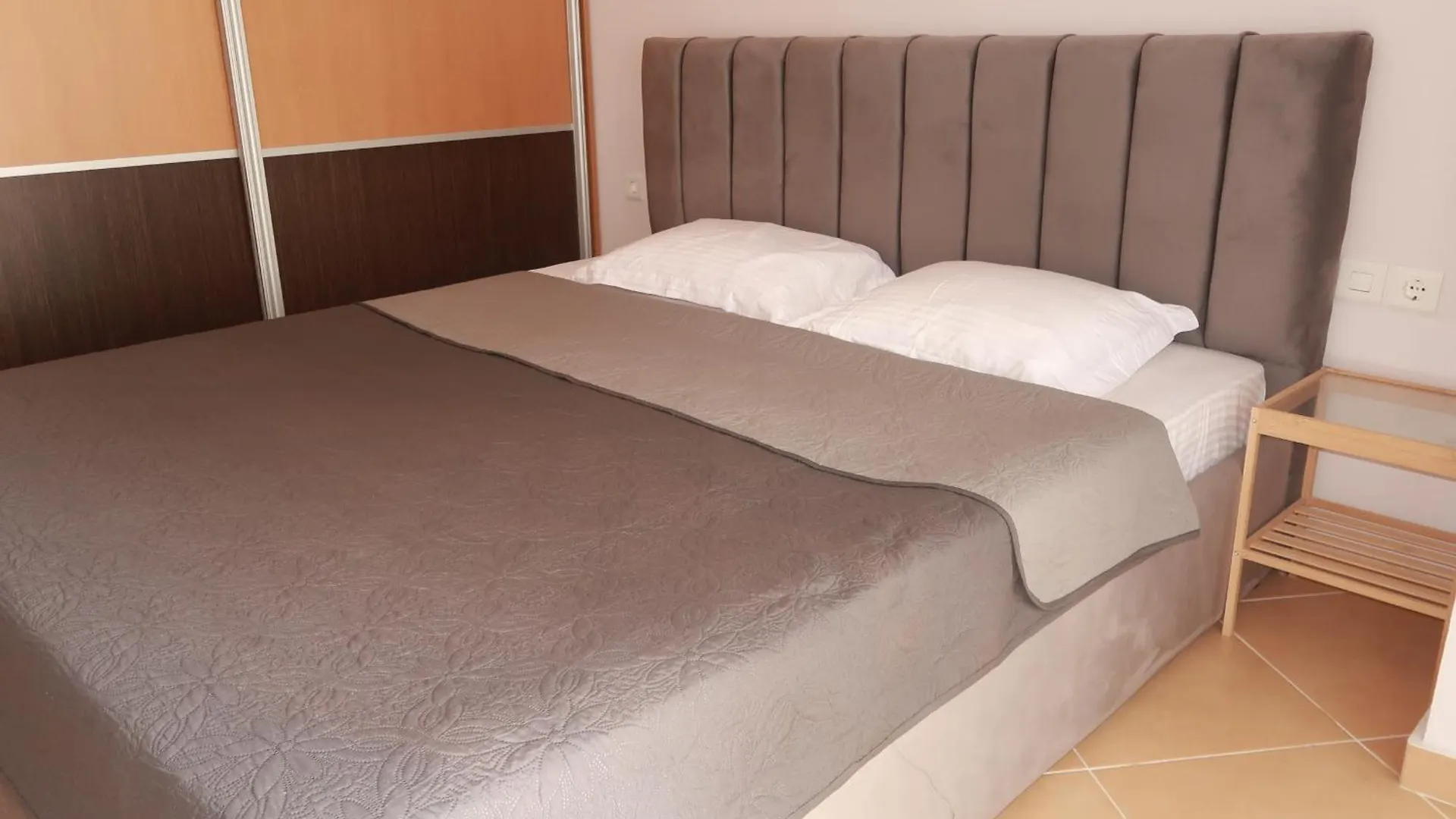 Valeon Apartment One Sarandë
